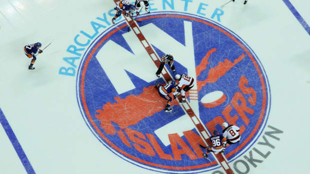 Islanders and Devils Play First-Ever NHL Game in Brooklyn